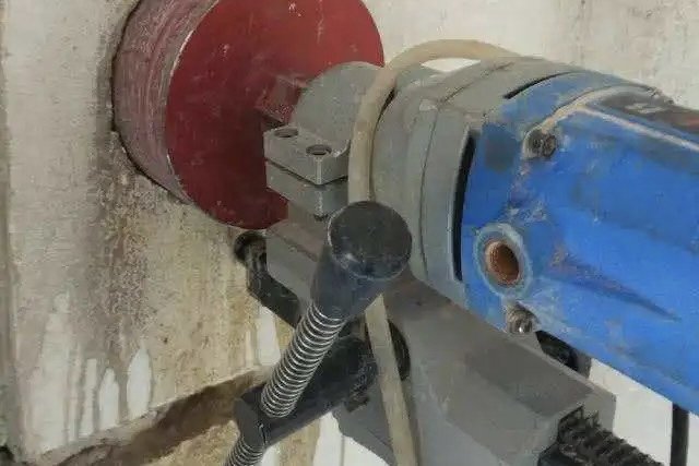 钻眼的拼音是什么