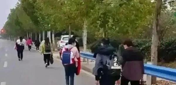 富士康招工预报名超10万，凭什么被骂的还是他们！