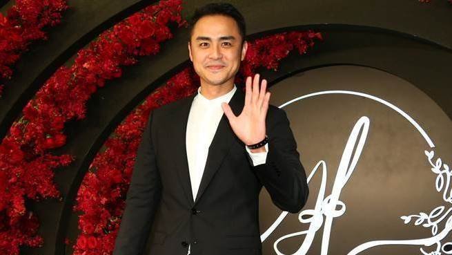 明道和张翰明明长相很普通，却总在演绎高富帅，原因是什么