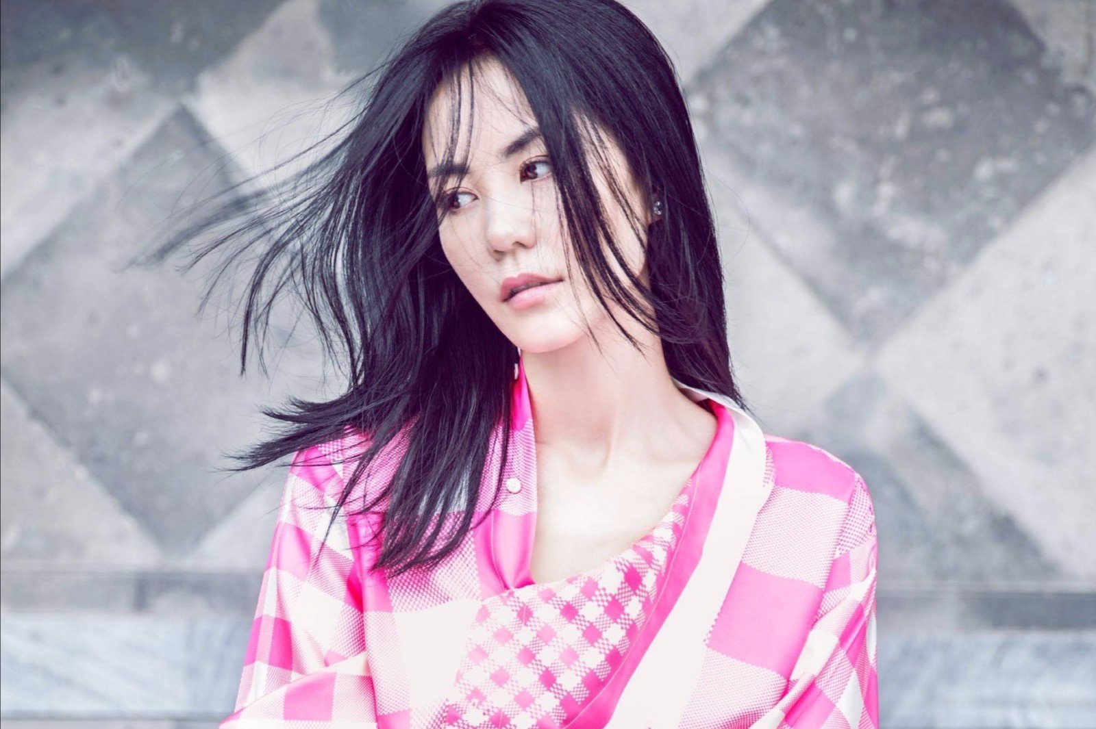 港曝王菲大闹张柏芝新店致其受伤,王菲是如何回应的?