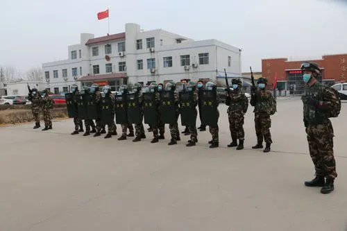新乡一男子看守所内15根肋骨骨折，他在看守所中经历了什么？