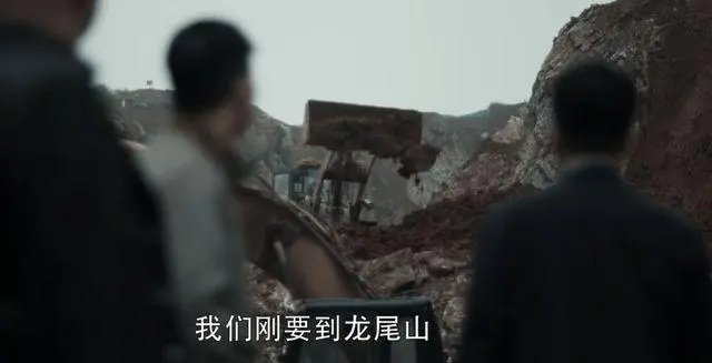 扫黑风暴中薛梅的尸体是被谁发现的?