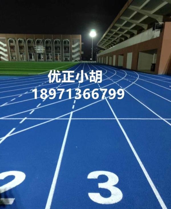 铺设一个标准篮球场要多少钱
