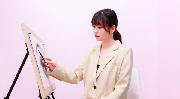 半永久纹绣资深导师、梵色创美集团认证纹绣导师林明月
