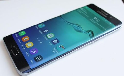 为什么手机一打电话就自动挂断？