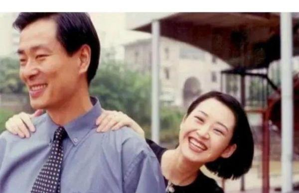 武汉女作家池莉的《不谈爱情》,讲了个什么故事?