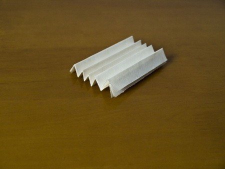 怎么制作到烈士陵园用的小白花？？（急）
