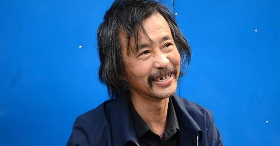 流浪大师沈巍否认和作家晓晓结婚,他为何单身这么多年不结婚?