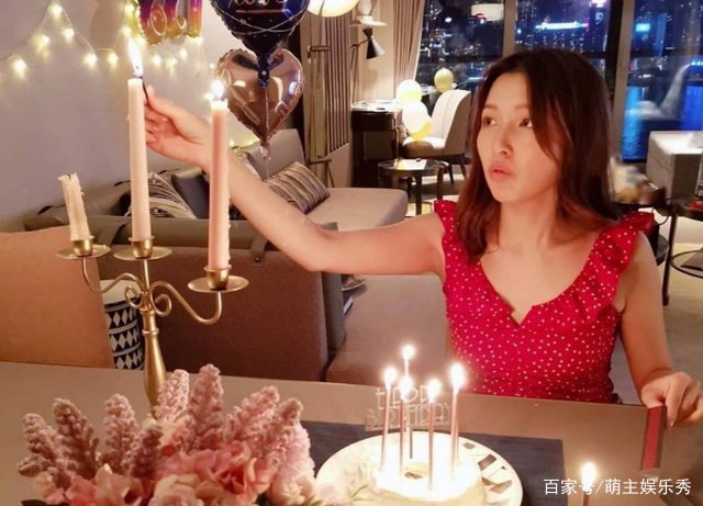 李泽楷新女友郭嘉文被嘲像丫环！同为港姐，为何梁洛施会让人念念不忘？