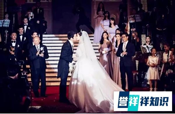Angelababy黄晓明儿子非亲生？网友：难怪离婚！