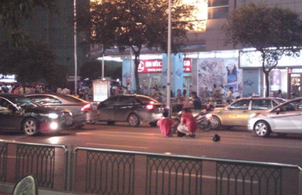 南京新街口恶性伤人事件,此事的前因后果是什么?