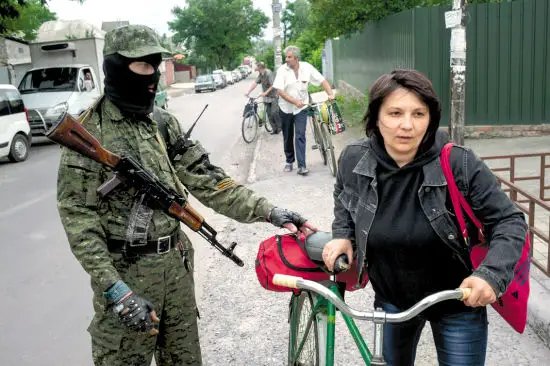 怀疑所有人，乌克兰一州长封城捉内奸！当地通敌和叛国现象为何泛滥？