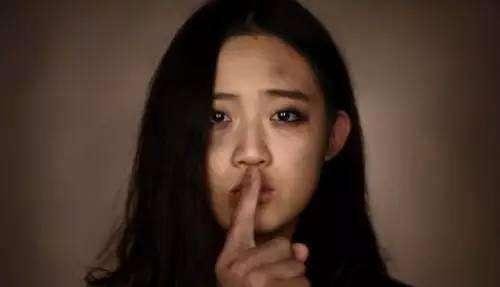 女大学生举报公职父亲出轨家暴,如果是你,你会这样做吗?