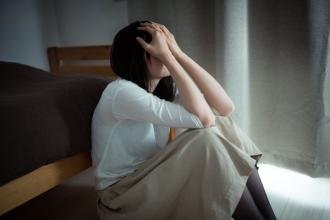 浙江女子发现结婚十年的老公喜欢男的,为何10年她才发现?