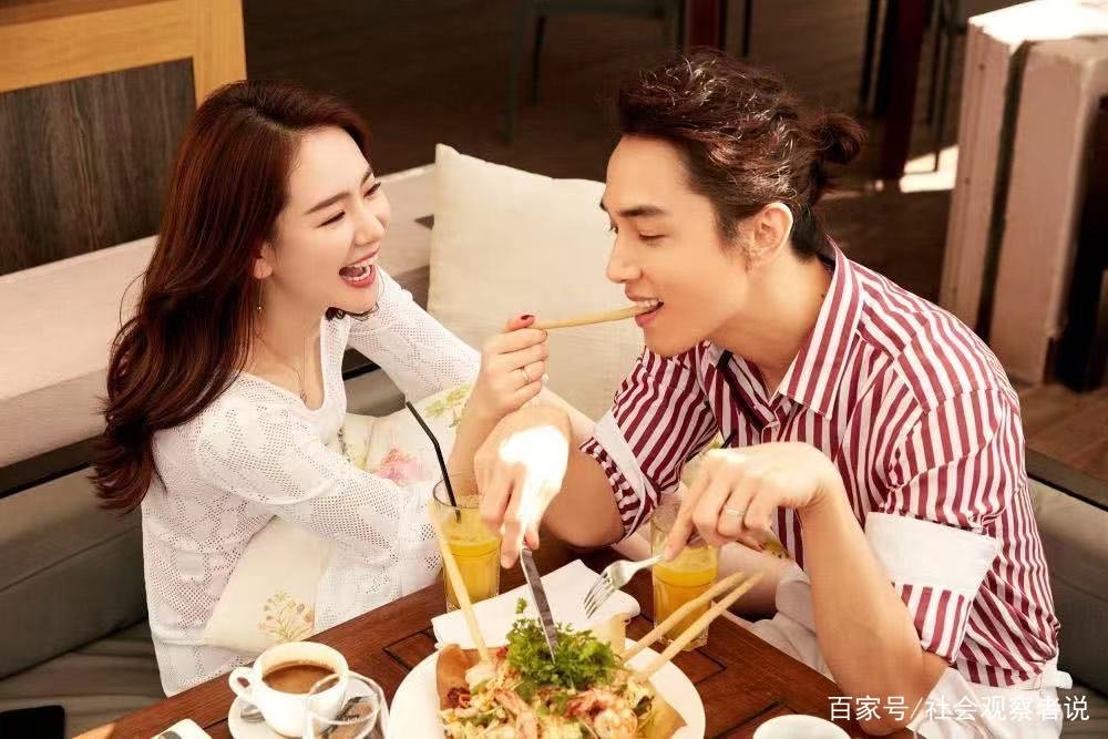 戚薇李承铉被传出婚变,戚薇发文向网友道歉,坦白婚姻状况,你怎么看?