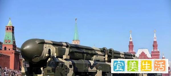 乌屡踩红线，攻击刻赤大桥，袭击俄本土基地，逼俄罗斯用核弹？