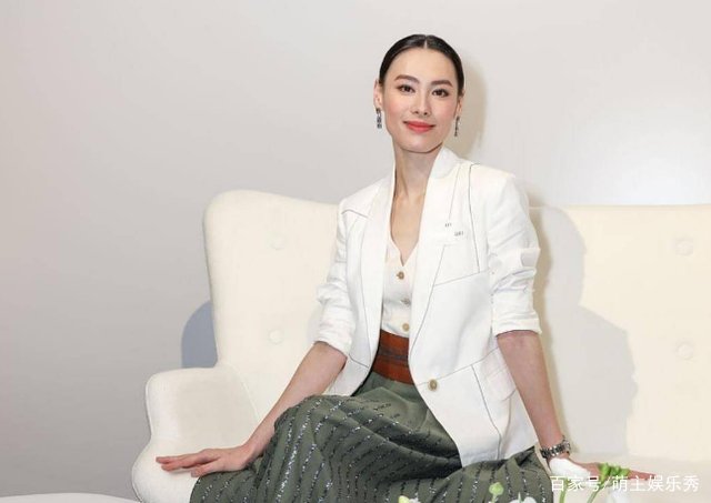李泽楷新女友郭嘉文被嘲像丫环!同为港姐,为何梁洛施会让人念念不忘?