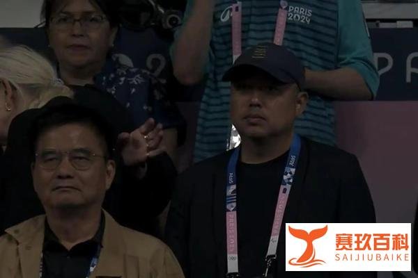随着陈梦4-2逆转孙颖莎夺冠，有谁注意到赛后，刘国梁的举止表情