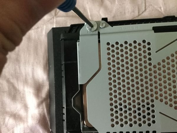 PS3如何更换硬盘