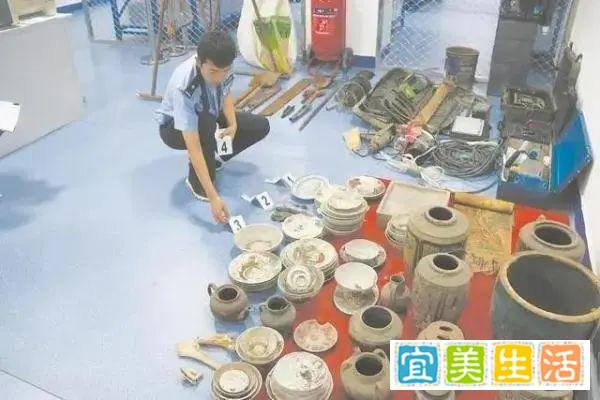 湖北男子查阅古籍精准定位古墓！承包土地盖养鸡场疯狂盗挖！