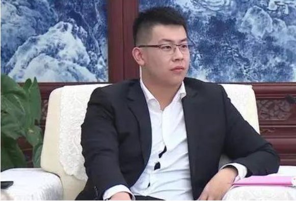 德国18岁少年成最年轻亿万富豪，中国王泽龙第二，他们的成功源于什么？