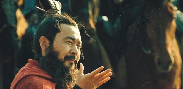 三国最强战神之一的吕布，为何将一手好牌打得稀巴烂？