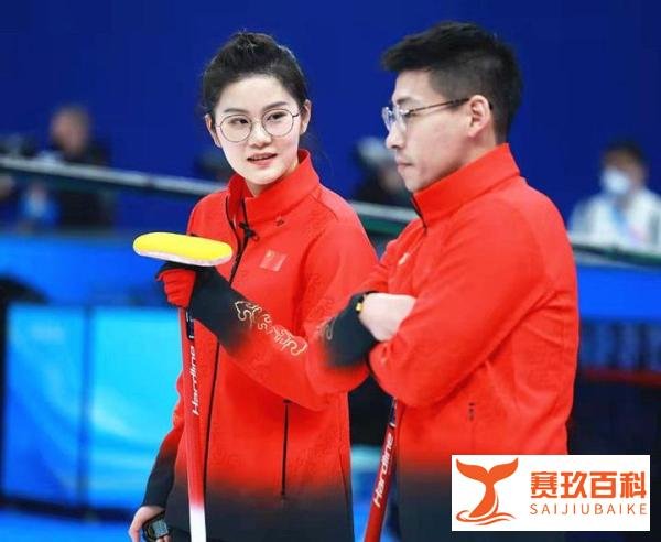 中国“冰上女神”范苏圆,首次夺金取得开门红,耀眼红色彰显霸气