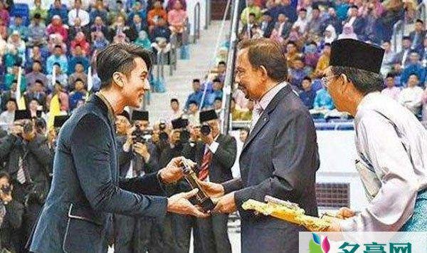 吴尊为什么是文莱人 吴尊又不需要拿老婆炒作来赚钱出名