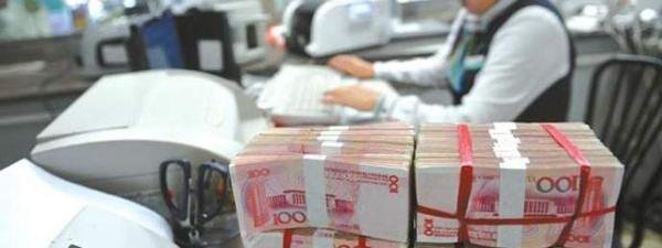 40岁时若有100万银行存款，可以不上班，靠利息生活下去吗？