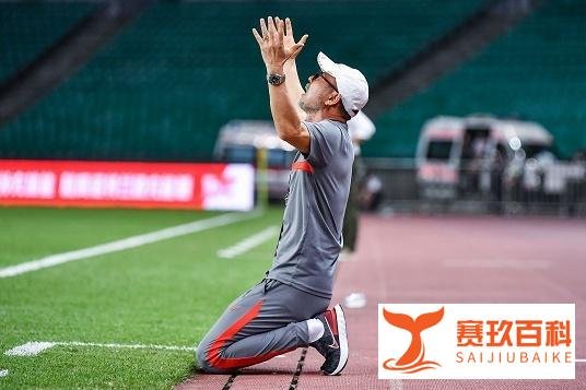 足球报：当代集团和新股方未按约定实施，重庆队股改方案被撕毁