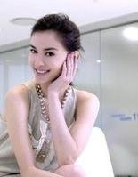 隆力奇广告《江南之恋》里面那个洋人女主角叫什么?