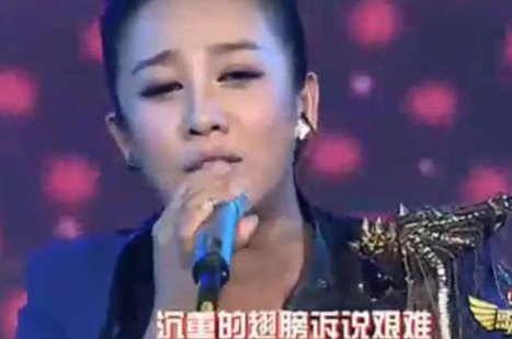 张冬玲的老公是阿宝吗一张结婚照就说是夫妻