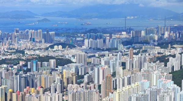 香港打响房价腰斩销售,5折卖房首付仅5%?但4个细节你要知道