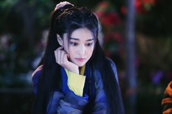高颜值的张馨予大胆晒“光头”,是不是很任性?