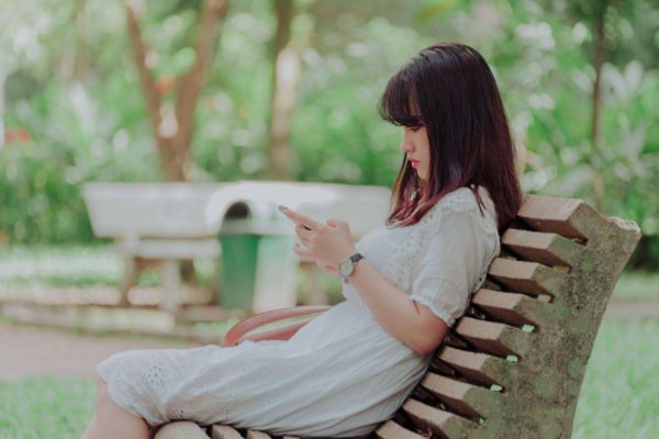 浙江女子发现结婚十年的老公喜欢男的,为何10年她才发现?