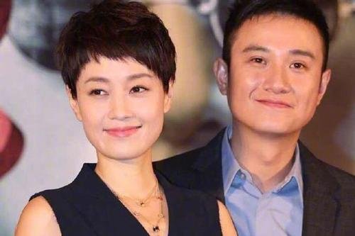 文章被曝开酒吧维持生计，你觉得他状态如何？