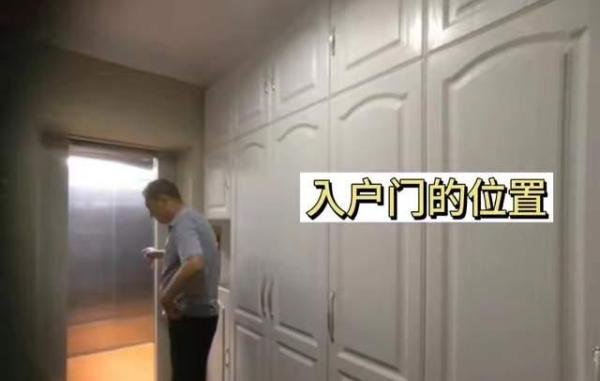 入户门被邻居封死后续，邻居与开发商疑是亲属，女子维权4年未果