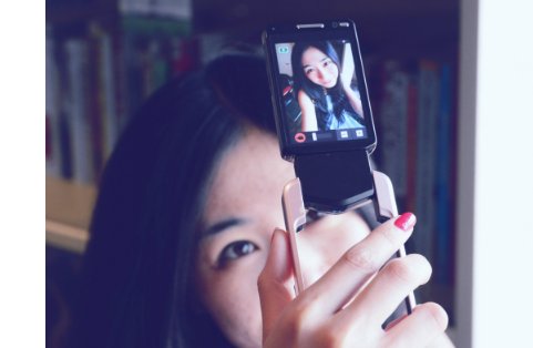 卡西欧自拍神器怎么传图到手机里面?