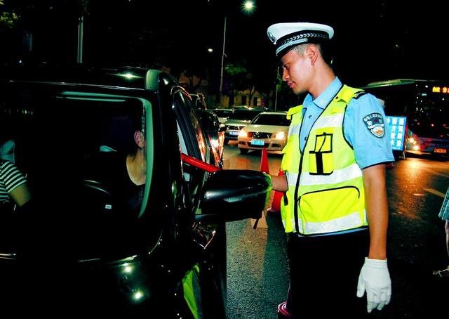 因1000元网贷成为“老赖”,加入失信被执行人,一千元他为啥不还?