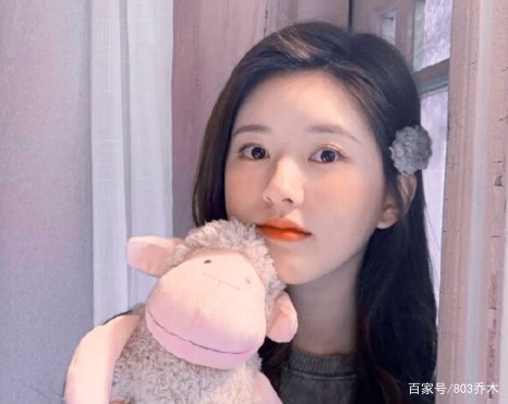 宋茜金鹰女神形象太丑，赵露思点赞黑宋茜文章，结果如何？