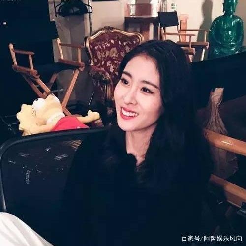 “纯情少男”华晨宇先开挂、后翻车,背后的富豪大伯及五个女人,都是谁?