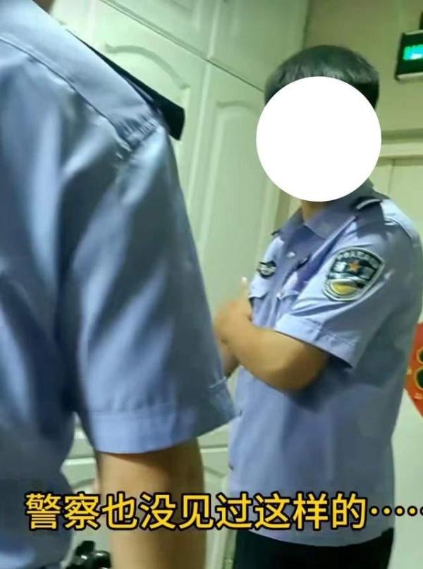 入户门被邻居封死后续,邻居与开发商疑是亲属,女子维权4年未果