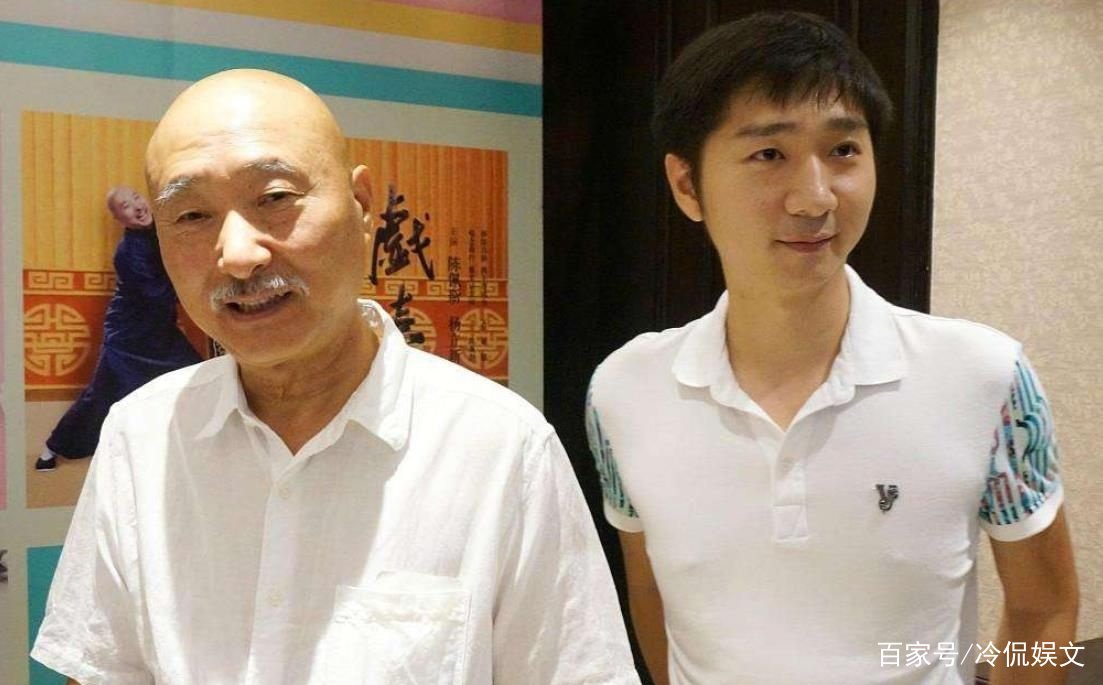 陈佩斯和朱时茂近照曝光,一人富得流油,一人和老婆分居十多年,你怎么看?