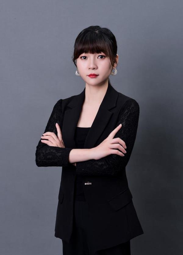 半永久纹绣资深导师、梵色创美集团认证纹绣导师林明月