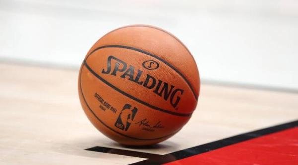 NBA将更换官方用球品牌，你可能不知道的Spalding和Wilson故事