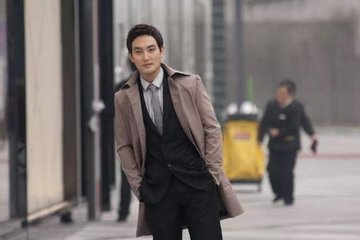 kangta安七炫是SM公司的理事。大家都叫他安理事。我想问一下他在公司主要负责什么？