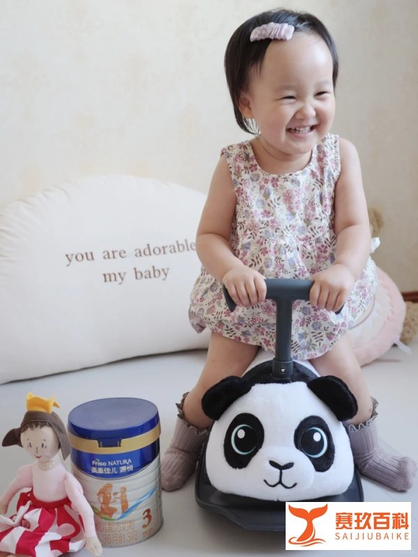 玻璃胃宝转奶成功秘诀婴儿奶粉奶源很关键