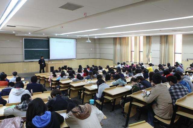 你如何看待龙职院学生自曝遭恶意挂科这件事?