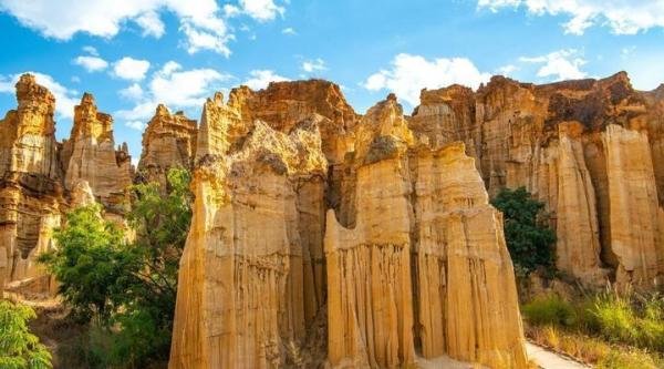 云南旅游景点推荐 元谋土林旅游攻略 低音号免费语音导游