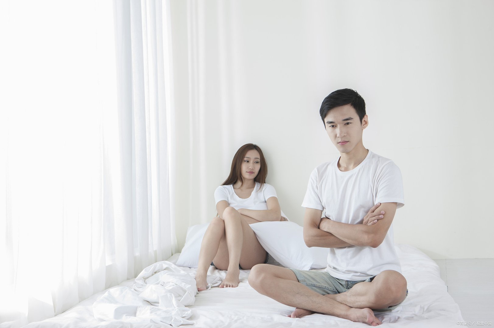 婆婆总是不尊重我和老公的隐私，该怎么办才好？？